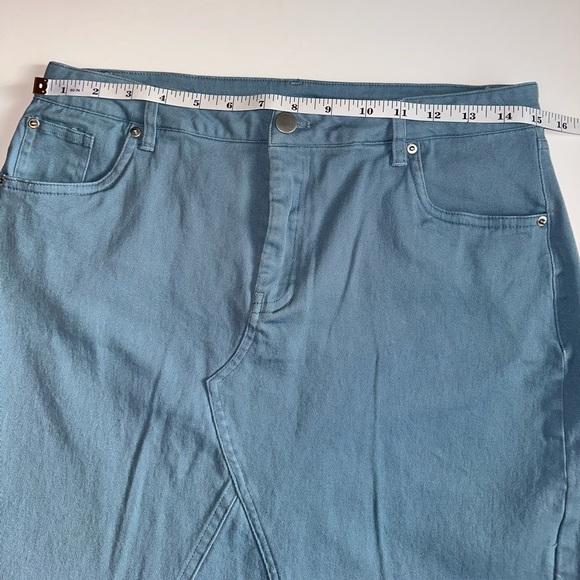 Charlotte Russe Women’s Denim Look Mini Skirt Size M Faux Denim Y2K - Picture 2 of 6